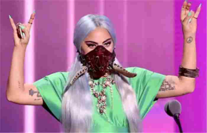 陈冠希服装品牌(陈冠希潮牌CLOT出丝绸口罩)