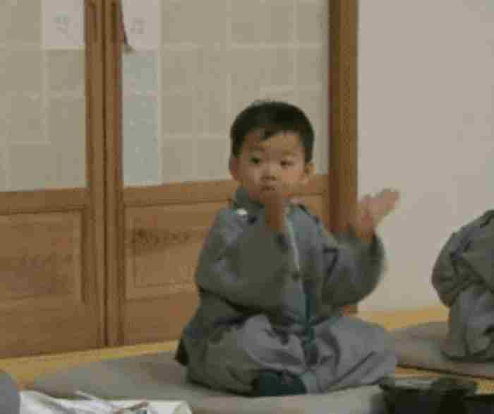 陈冠希服装品牌(陈冠希潮牌CLOT出丝绸口罩)