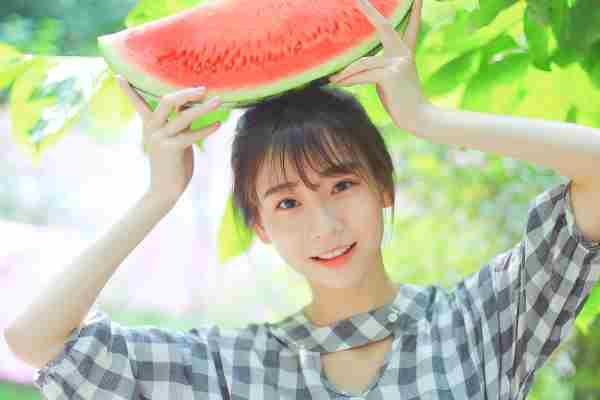 怎样能和打破和女孩子聊天中的尴尬局面?请前辈们多多指教