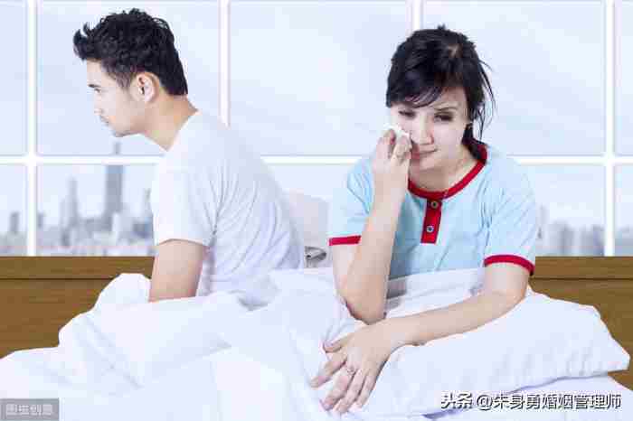 老公当着我的面给小三打电话
