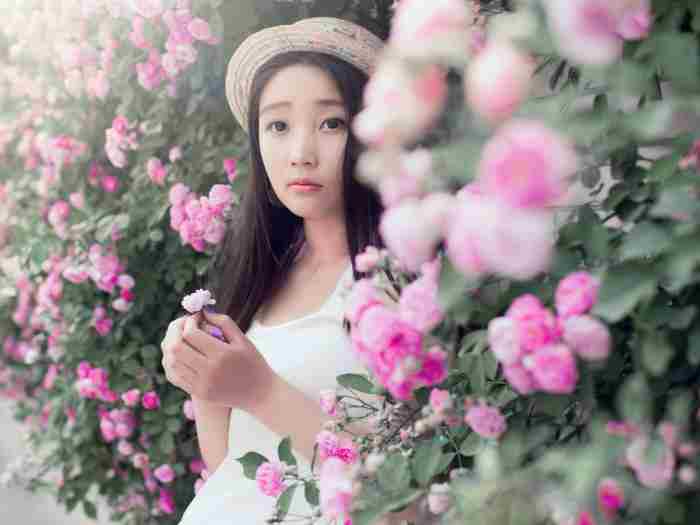 和女孩子聊天幽默开头（这三个幽默的开场白）