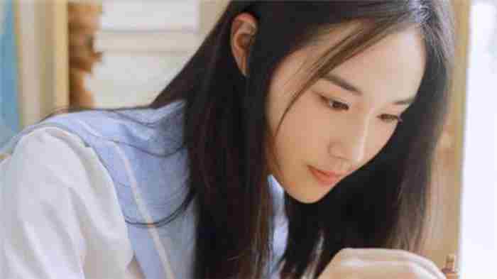 如何建立吸引让女生喜欢，女生不是追的是靠吸引