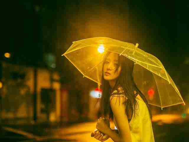 把女生惹生气了怎么办？如何哄好她不生气