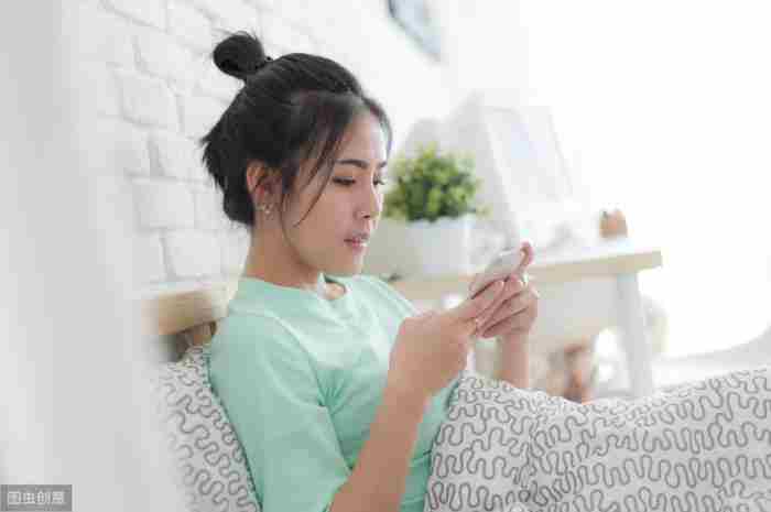 已婚男女私聊半年以上（已婚男女常常偷偷视频聊天）
