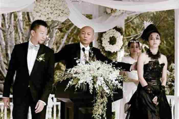 老婆和我闹离婚我该怎么办（夫妻之间如果闹离婚）