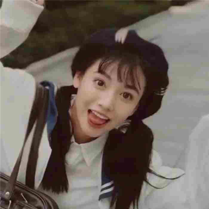 和女孩子聊天话题（哪些话题才能引起女生的兴趣）