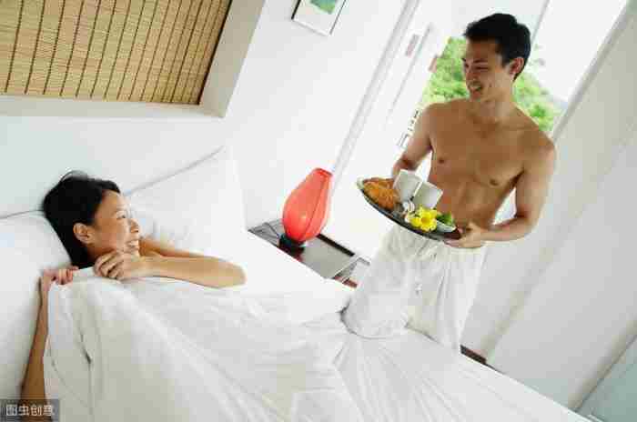 精神出轨和暧昧的区别(精神出轨与暧昧的区别)