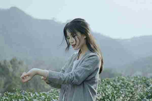 幽默回复夸我有才的人 承蒙夸奖