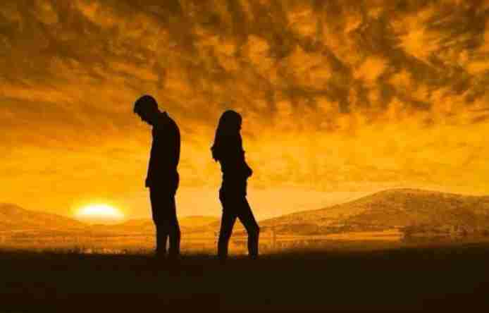 发现老公车上有女人东西,发现老公车上有女人东西怎么办