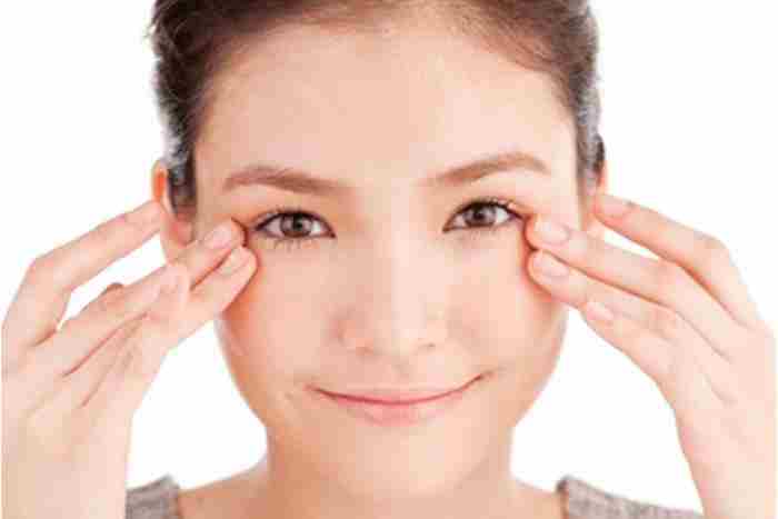 眼霜早晚都要用吗(眼霜的正确涂法是什么样的)