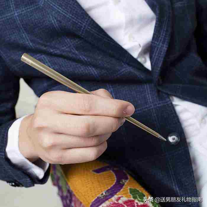 送男友礼物排行榜，送给老师/导师礼物前十件排名