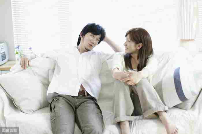 想起男友和前女友睡过就难受,我老在意男友和前任曾经同居过