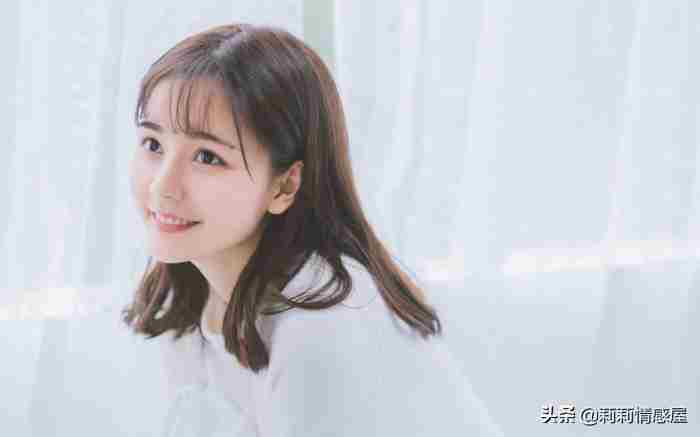 一个男人发朋友圈暗示（在朋友圈里发了这些内容的男人）