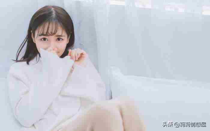 一个男人发朋友圈暗示（在朋友圈里发了这些内容的男人）