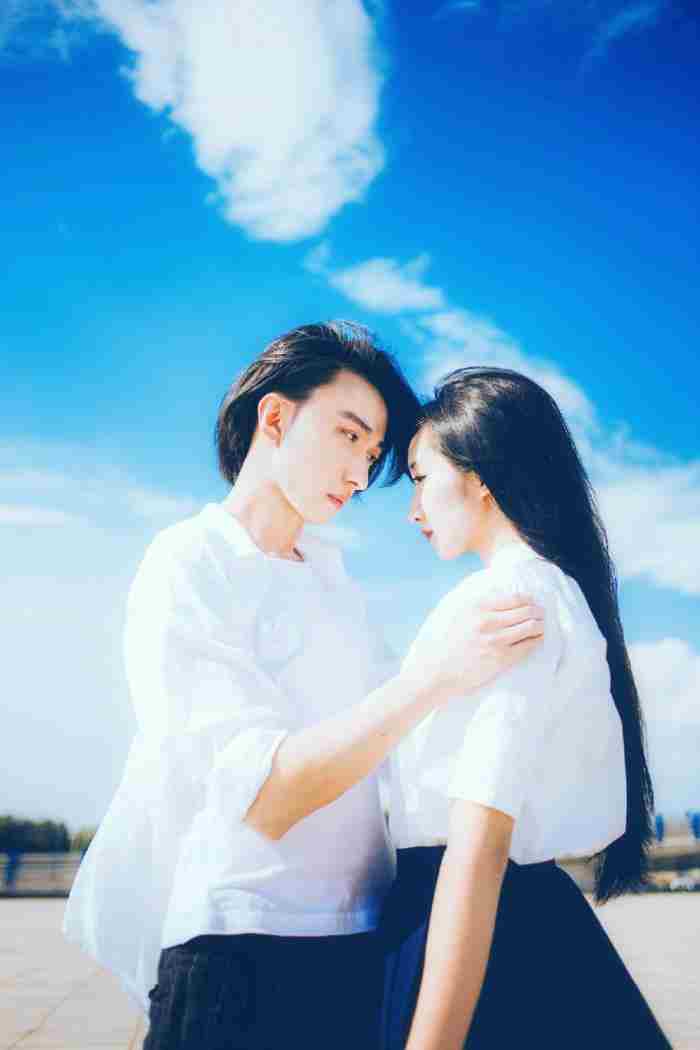 性行为是什么（如何看待情侣之间该不该有性行为）