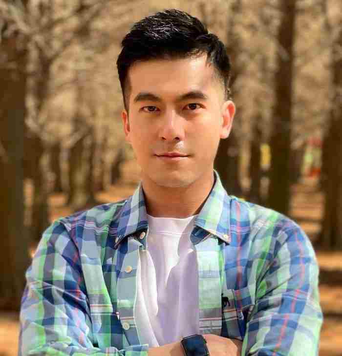 阳光清爽的男生发型（男生两边光发型阳光帅气）
