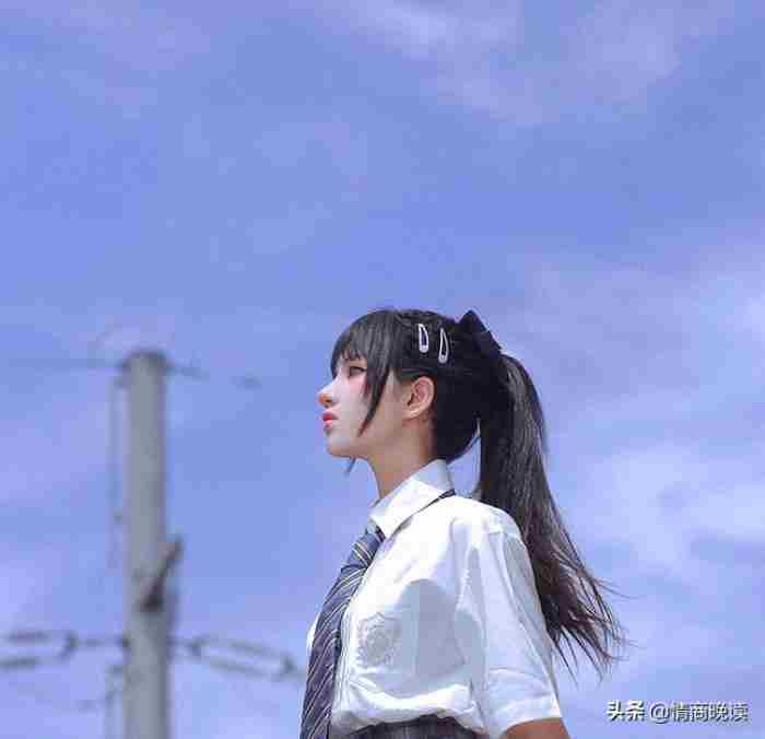 介绍对象加微信开场白（刚加微信第一句话怎么说）