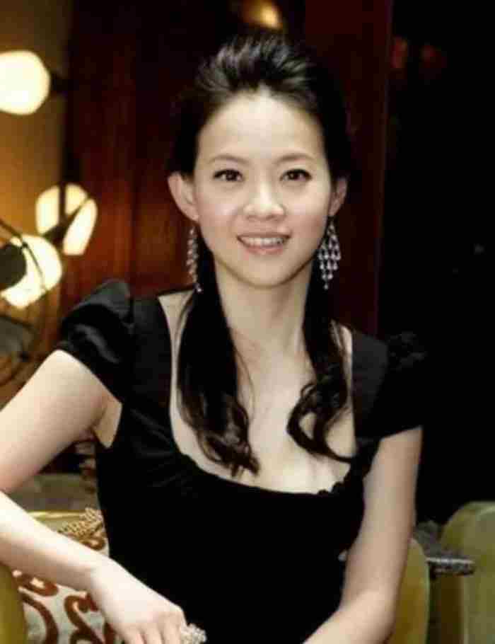 曾志伟的女儿（曾志伟47岁的女儿曾宝仪）
