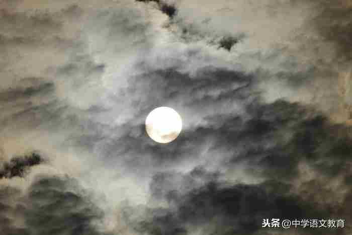 关于月亮的诗句(精选100首包含月的古诗)