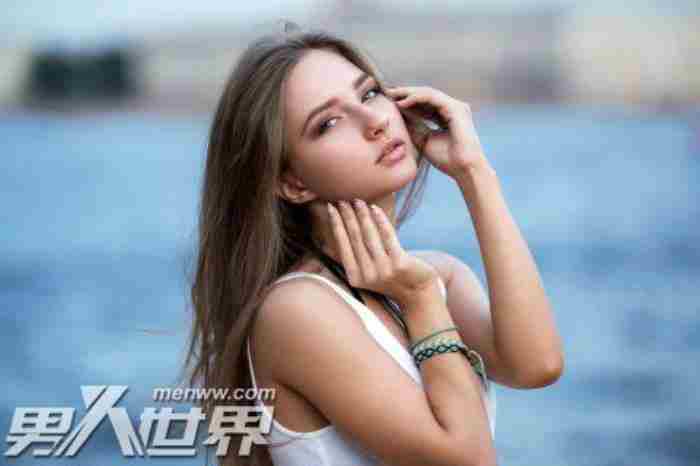 离婚女人暗示你可以睡她 女生最烦男生发什么朋友圈