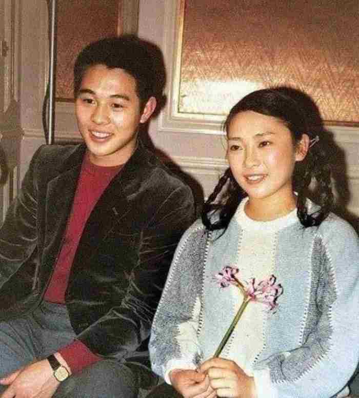 李连杰与利智:最深的感情 李连杰爱利智什么