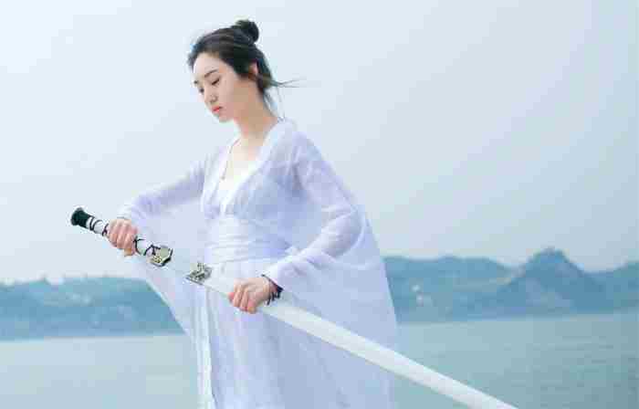 女生说心情不好怎么幽默回答 女生跟我说心情不好怎么回复