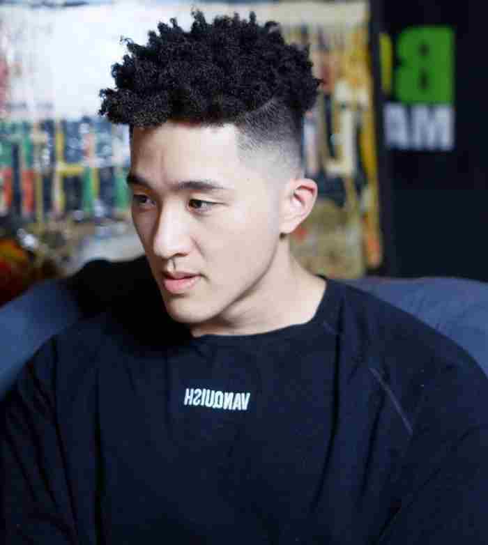 今春流行这8款男生发型 男士发型大全
