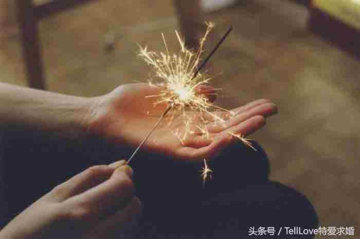 刚恋爱的情侣应该怎么相处 刚交往的情侣一般干嘛