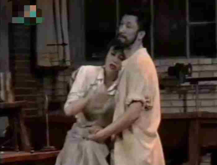 61岁丁嘉丽又火了!20年前与孙红雷同框十分美丽