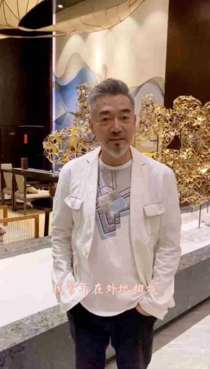 发布了头条文章:寇振海下厨做饭刀工了得