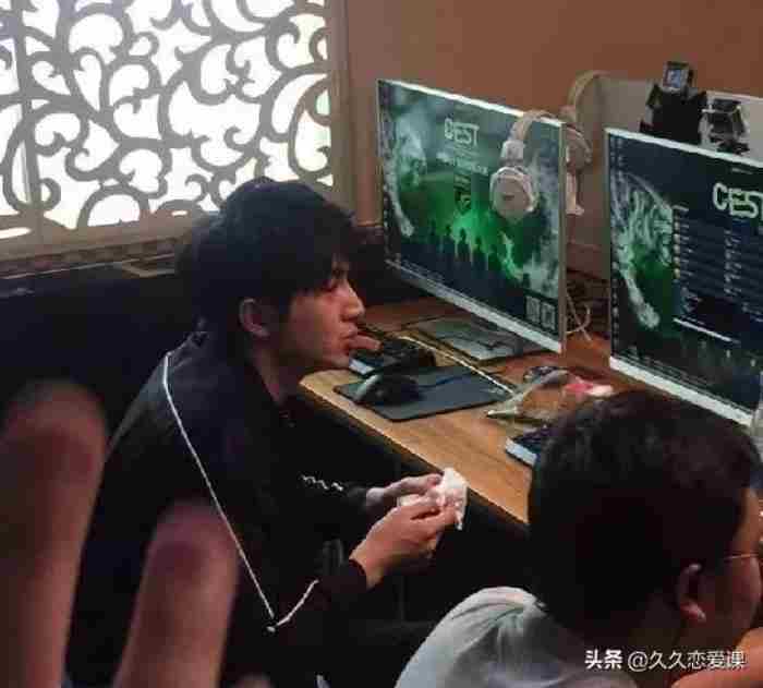 女生撩直男使用的套路 撩直男的套路的话