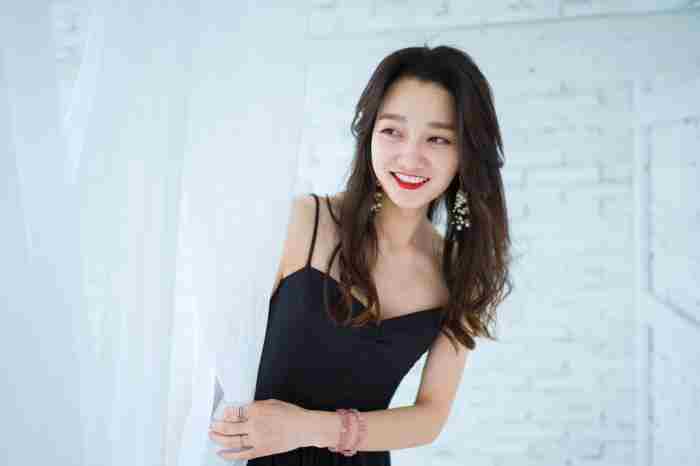 如何看待老公与前任的联系(你的老公和前任还有联系吗)