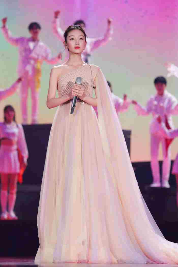 吐了!大润发超市女装尺码表:身高165体重105