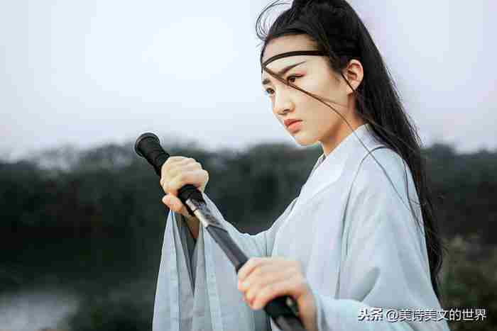 相濡以沫不如相忘于江湖中的相忘于江湖是什么意思?