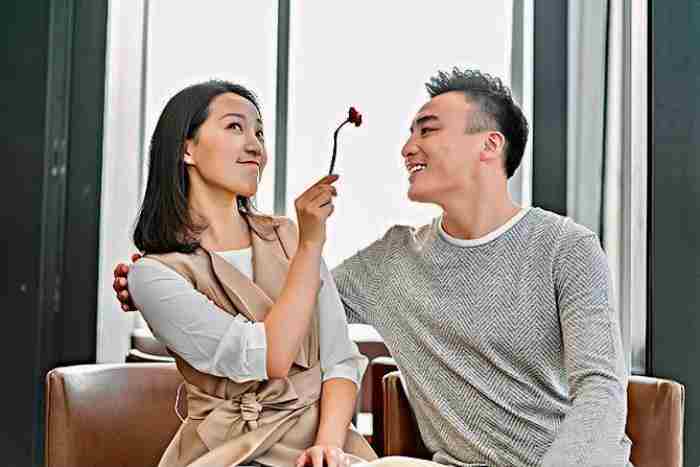 早上和女孩子聊天开场白(精选16篇)