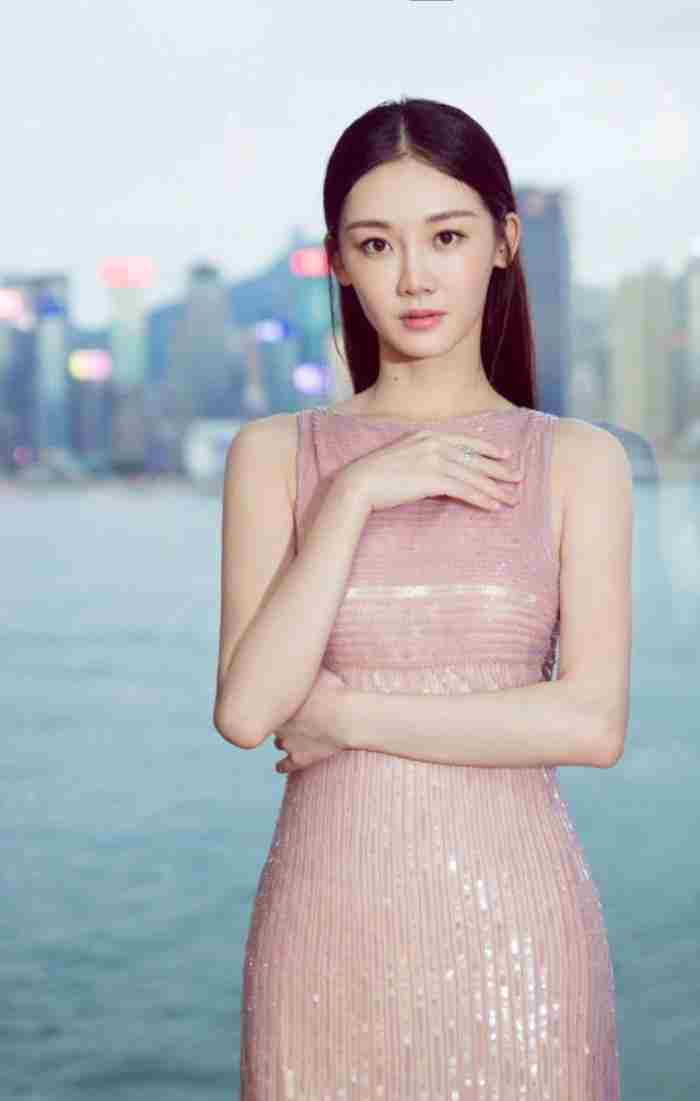 郑恺的女朋友 郑恺的女朋友苗苗图片