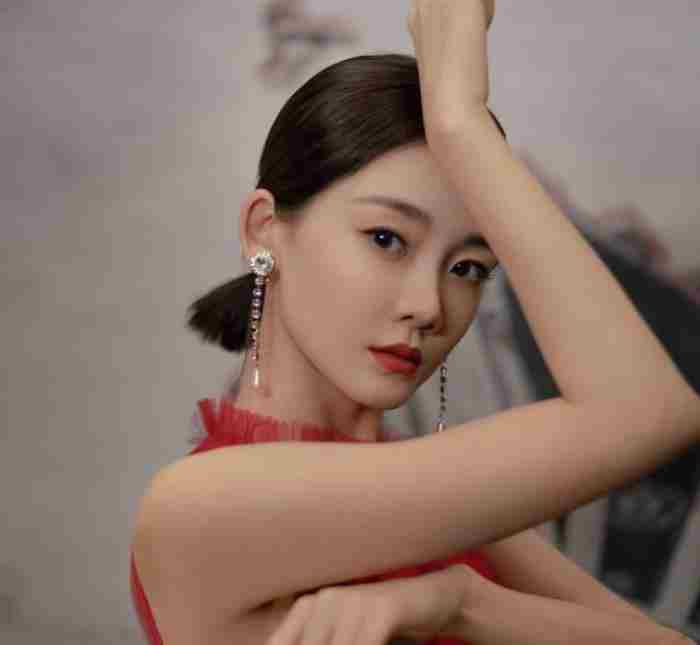 郑恺的女朋友 郑恺的女朋友苗苗图片