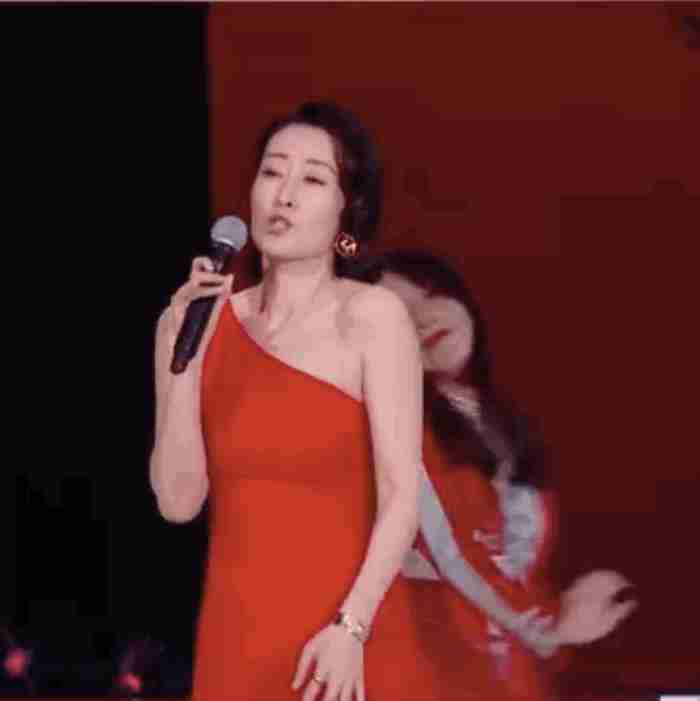 两性心理:让男人欲罢不能的女人味