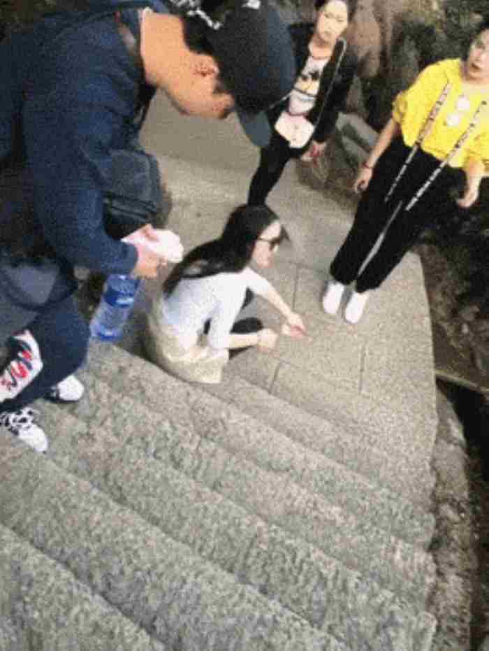 儿每天晚上要我 怎么跟男朋友聊天有趣