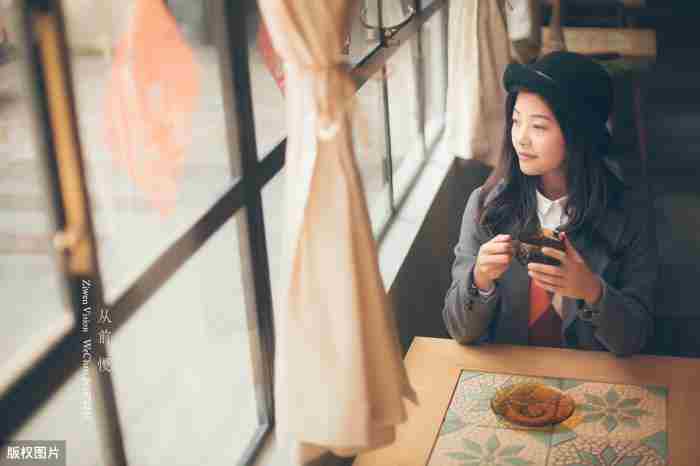 讲实话 女人还爱着前任的表现