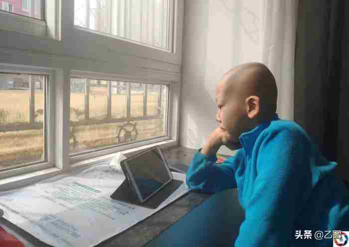 儿子和母亲在外打工租住一起好吗
