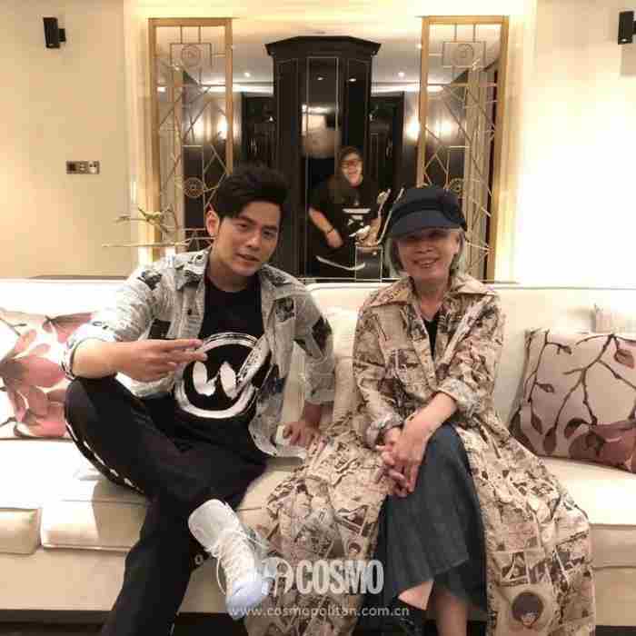 周董和叶惠美比拼时髦 周杰伦为何称周董