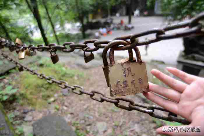 异地分手了 男友坚决分手拒绝见面