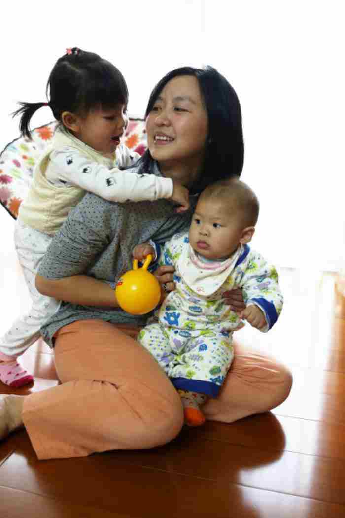 夫妻离婚女方没有工作财产怎么分配
