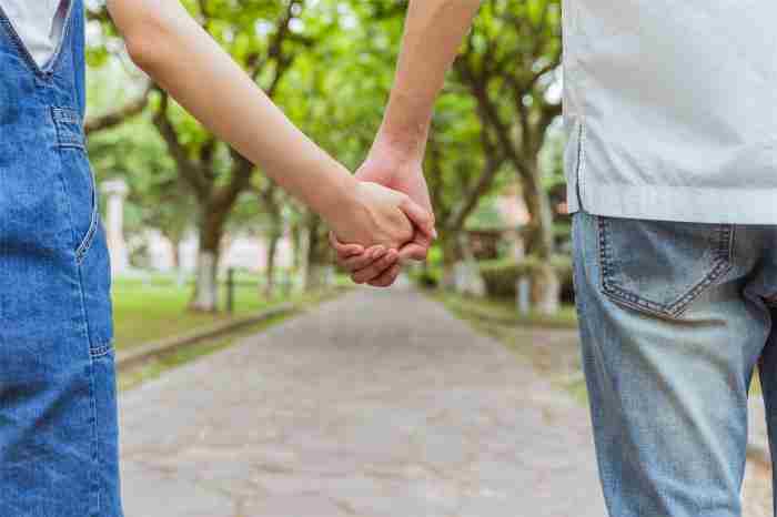 如何提升男人的魅力吸引异性:轻松掌握恋爱主动权