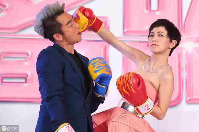 和女人聊天 女生问聊什么怎么回复